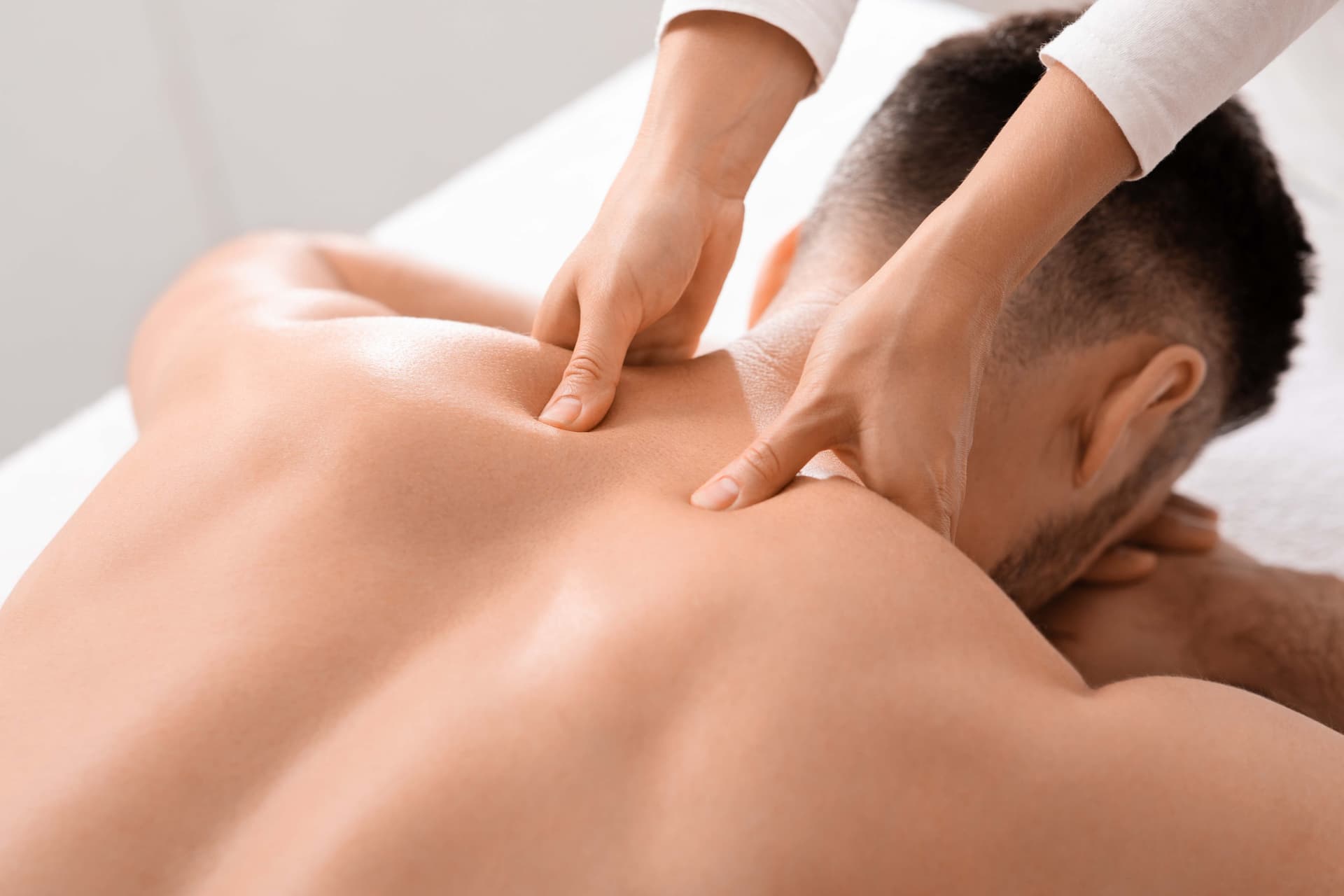 Entspannung und Leidenschaft: erotische Massagen bei Primus Relax Massagen