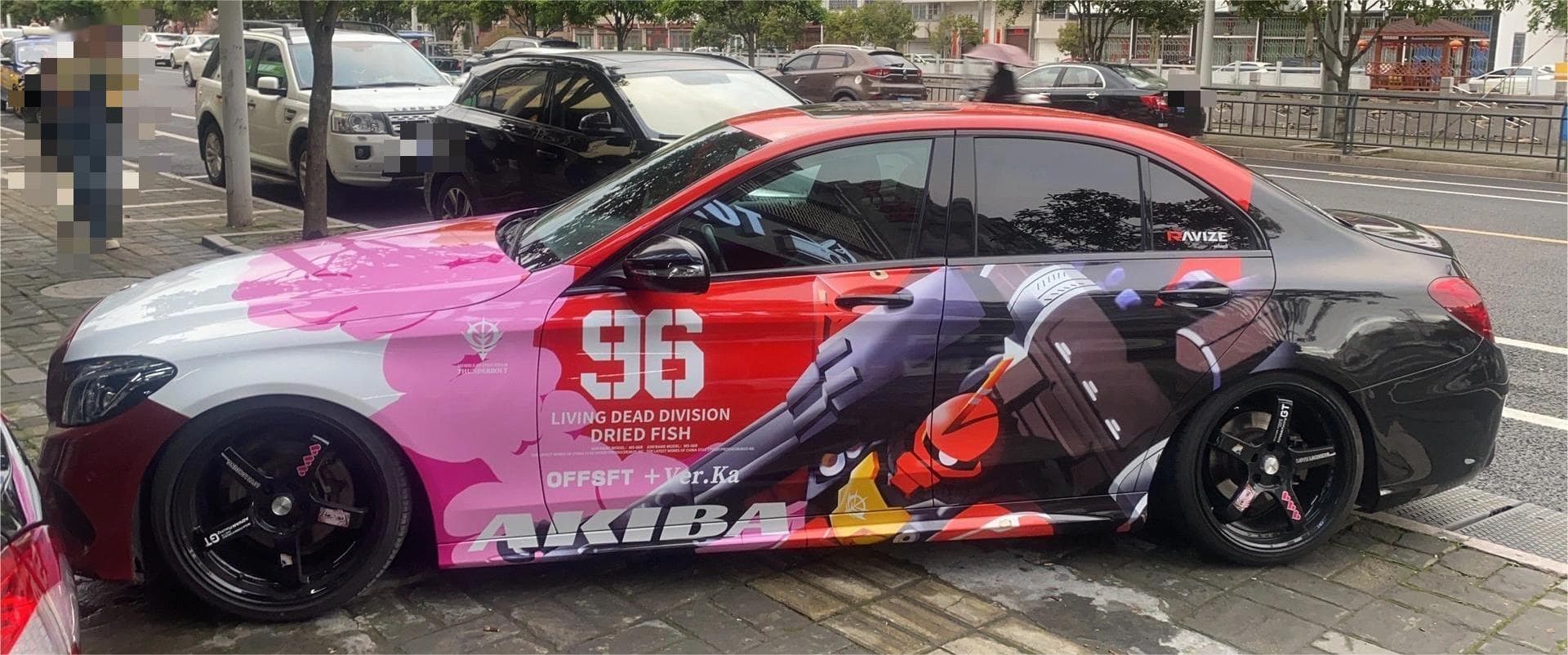 Auto folieren Kosten: Was Sie bei einer Anime-Vinyl-Beklebung erwartet