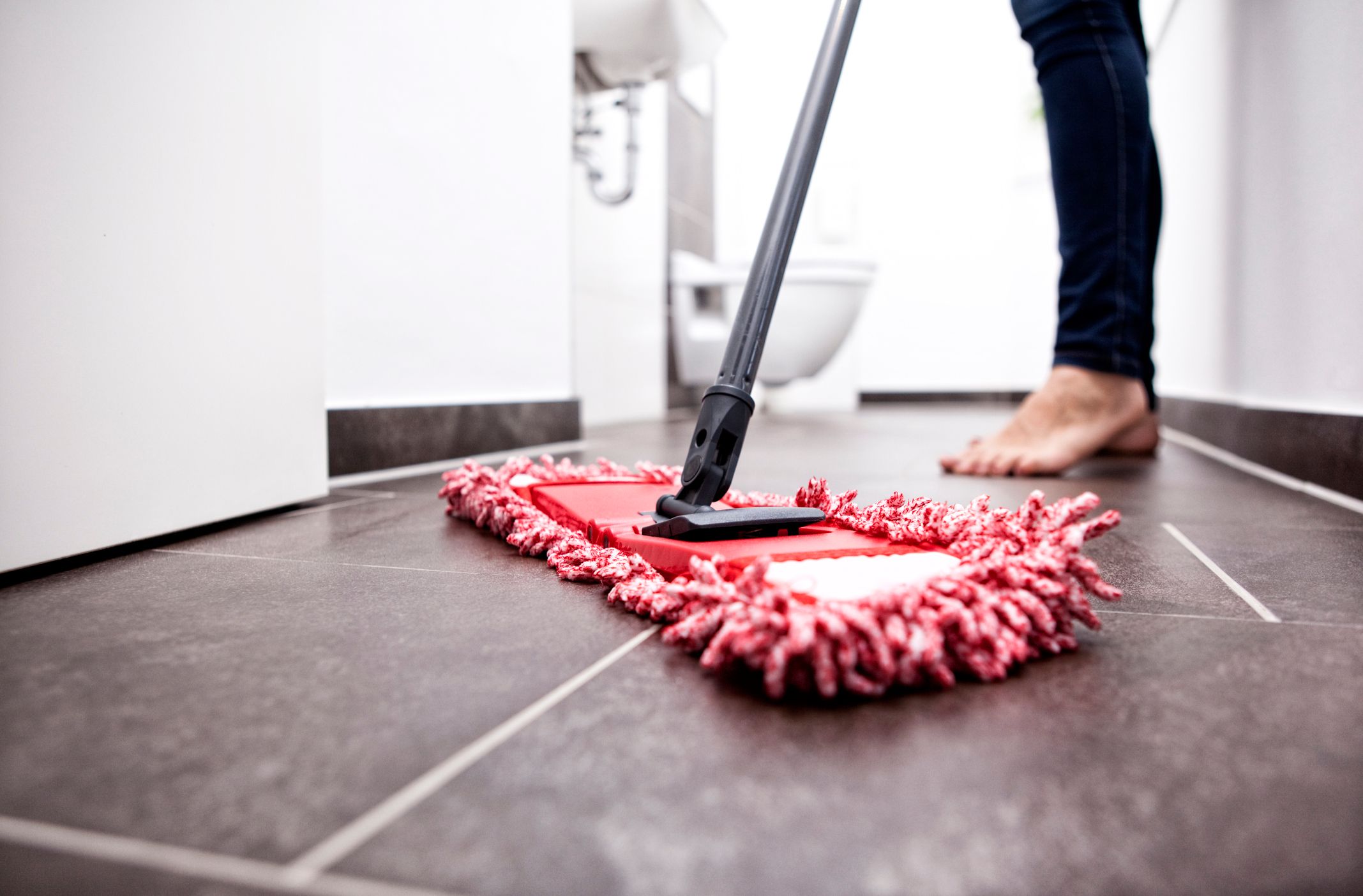 Marmor richtig pflegen: So bleibt Ihr Naturstein makellos