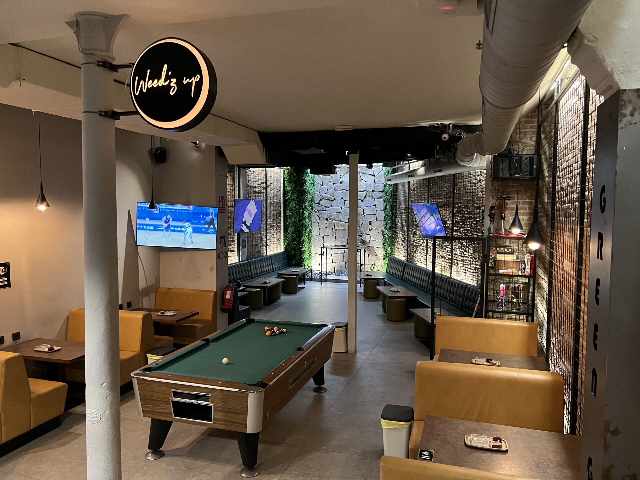Insider-Guide: Dein erster Besuch in einem Social Club in Barcelona